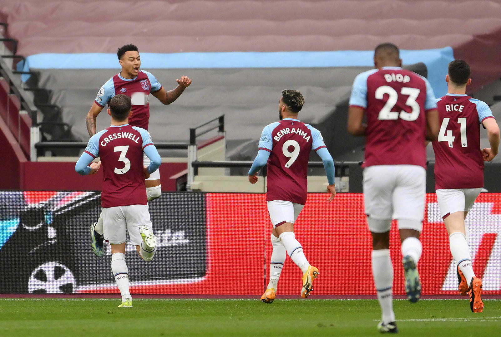 足球并非只 足球并非只